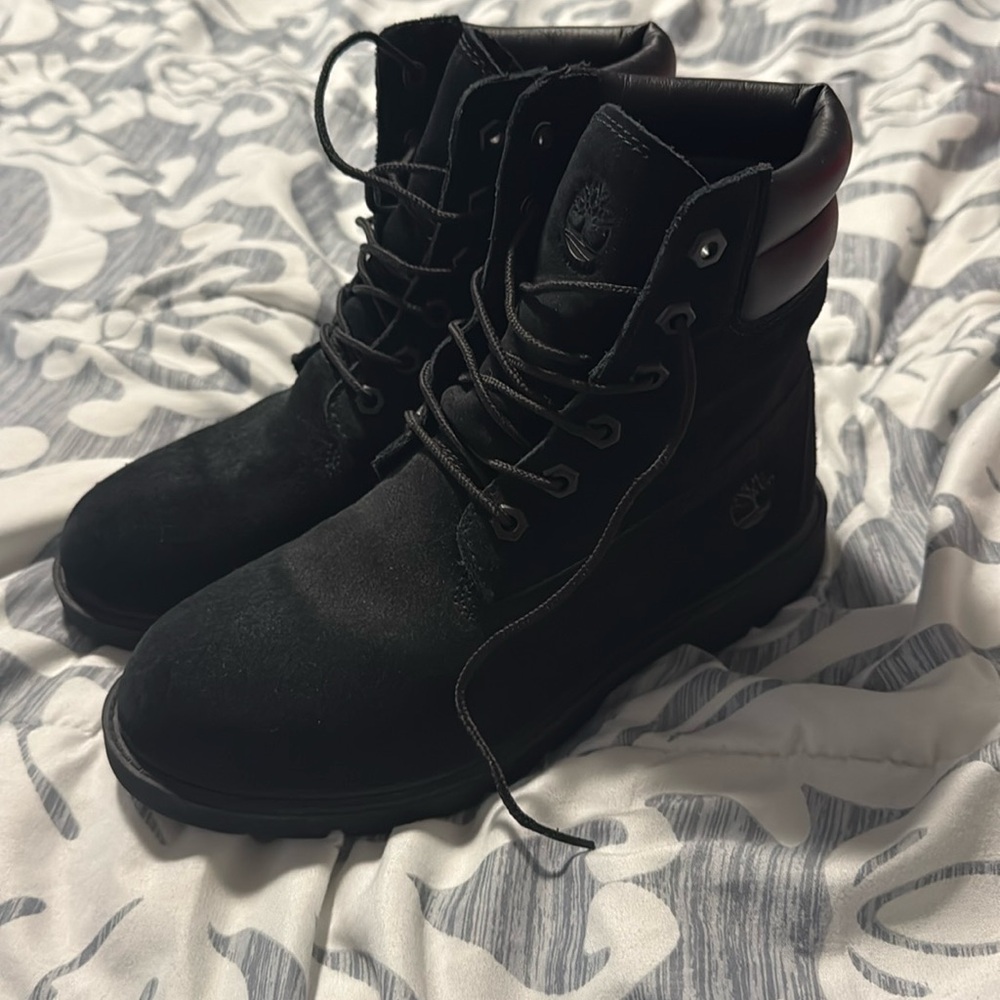 Black timberland boots